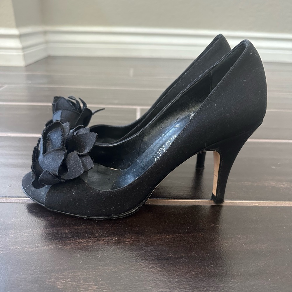 Anne Klein black size 5.5 pumps
